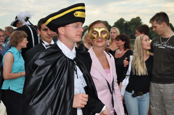 Maskenparade   150.jpg